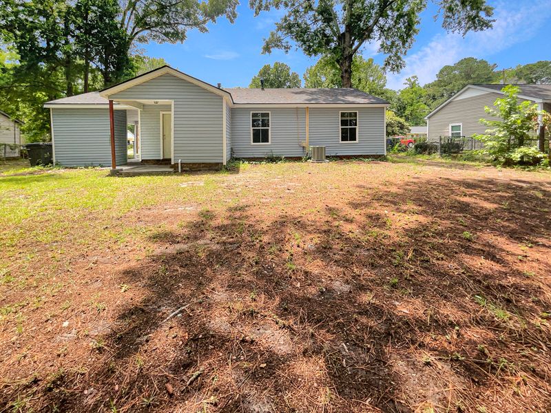 3256 Vinewood, North Charleston, SC 29420