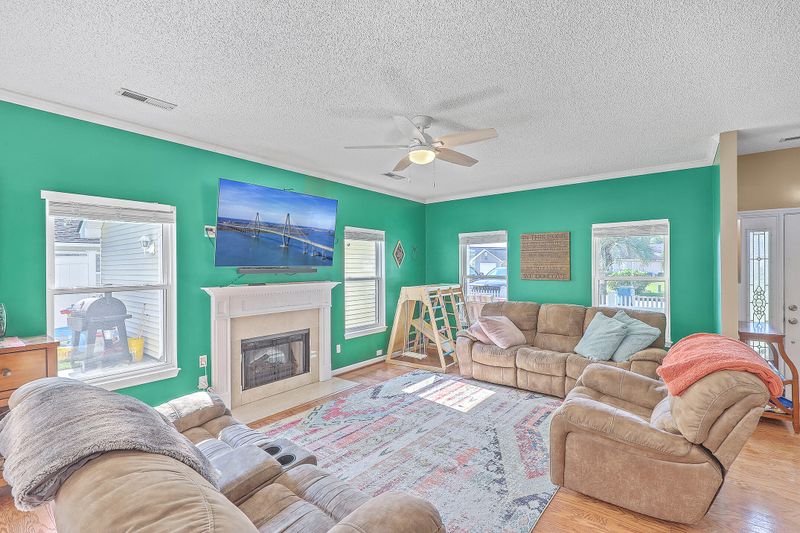 305 Sunburst Way, Summerville, SC 29483