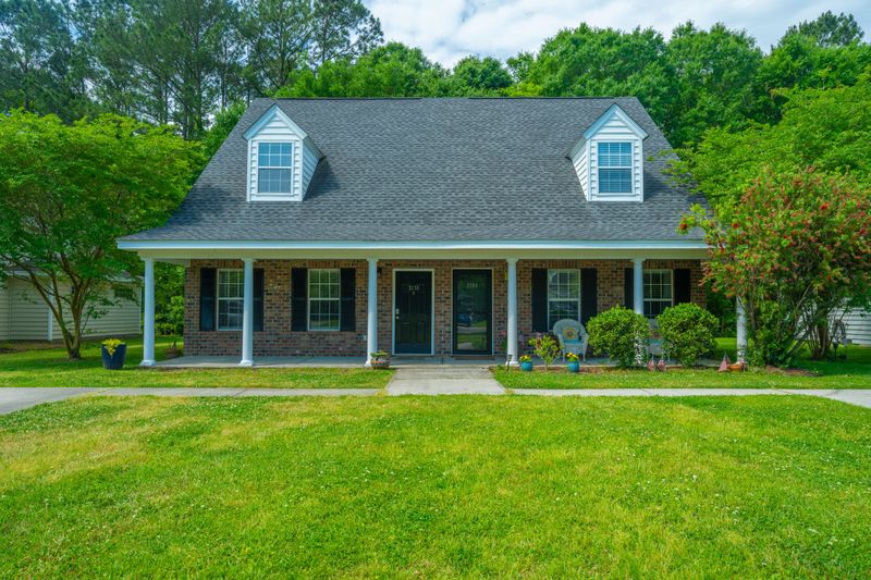 2176 Kings Gate Ln, Mount Pleasant, SC 29466