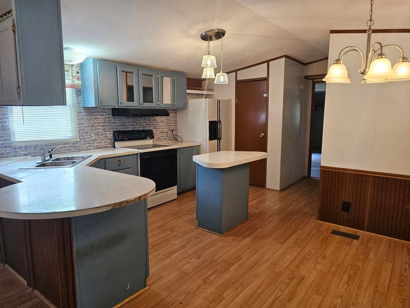 261 Pooshee Plantation Way, Bonneau, SC 29431