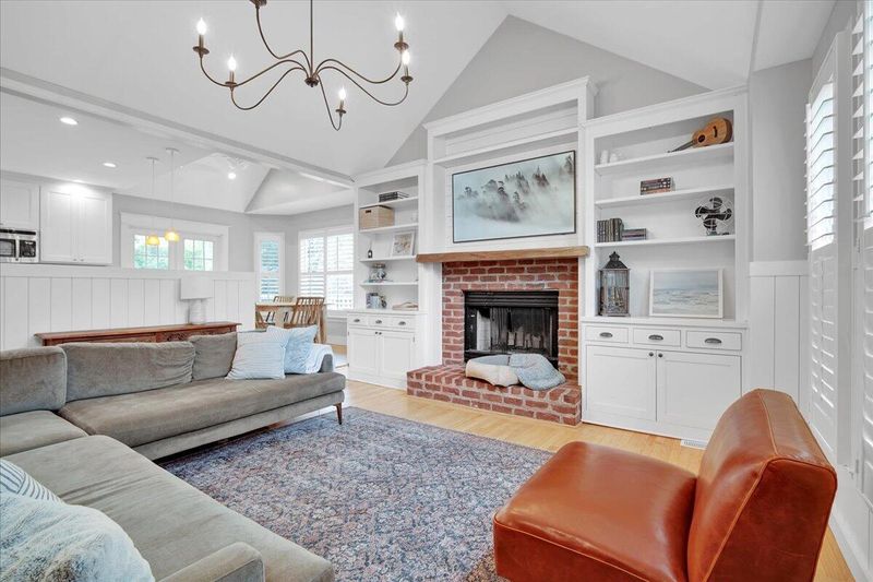 1118 Blue Marlin Dr, Charleston, SC 29412