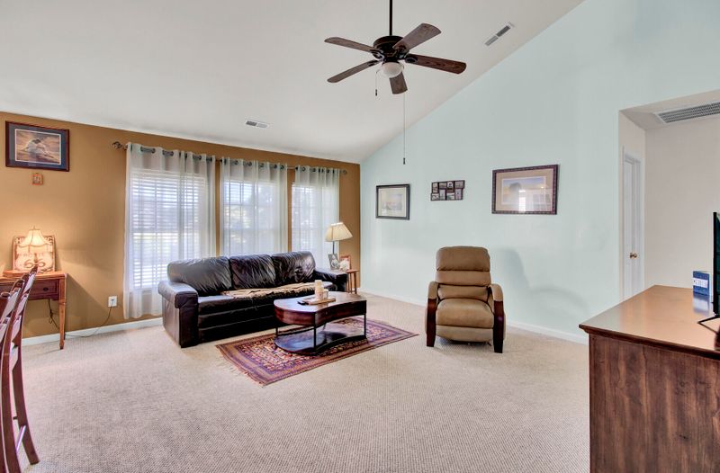 5047 Ballantine Dr, Summerville, SC 29485