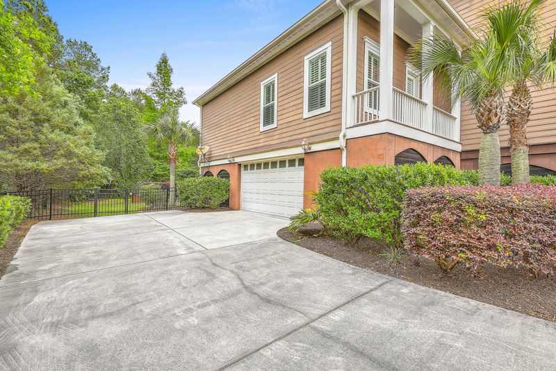 1100 Beresford Rn, Charleston, SC 29492