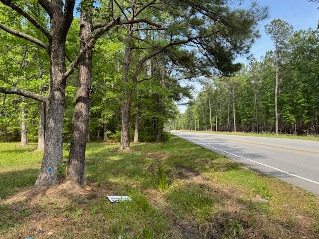 3374 Sc 402, Cordesville, SC 29434