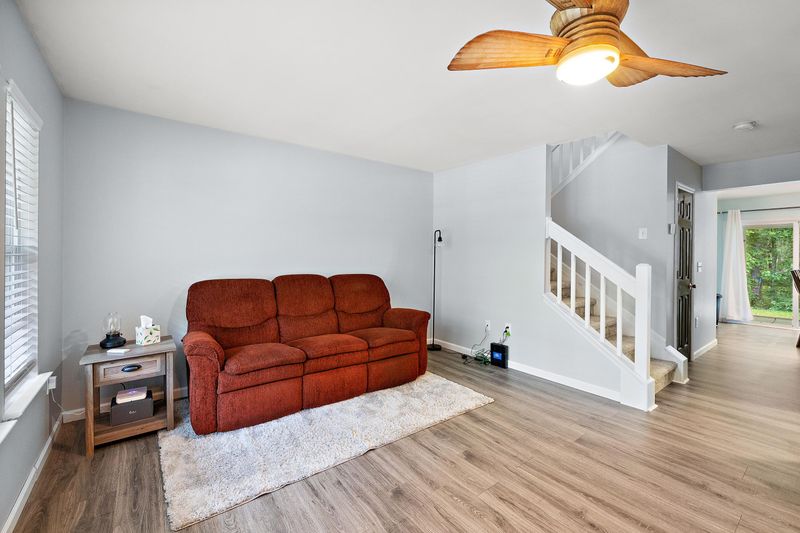 1104 Pine Bluff Dr, Summerville, SC 29483