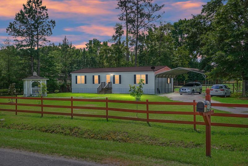 1347 Schurlknight Rd, Saint Stephen, SC 29479