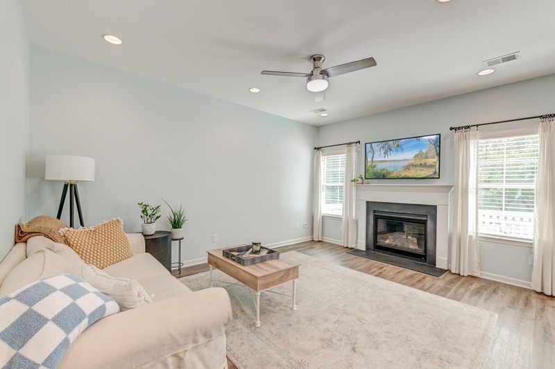 1674 Emmets Rd, Johns Island, SC 29455