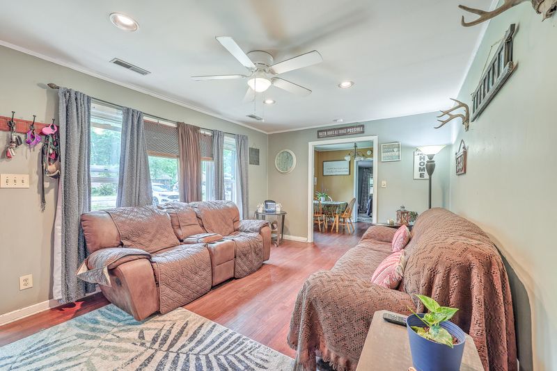 207 Vine St, Goose Creek, SC 29445