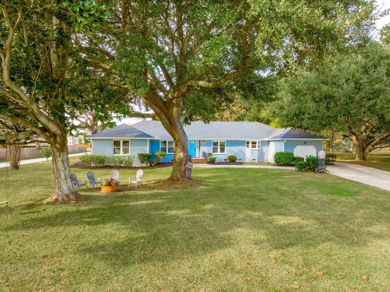 1534 Battery Island Dr, Charleston, SC 29412