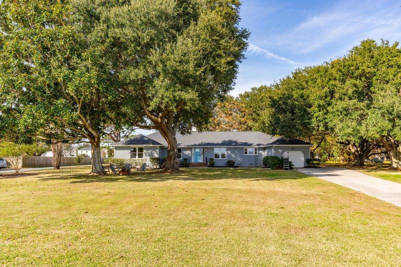 1534 Battery Island Dr, Charleston, SC 29412