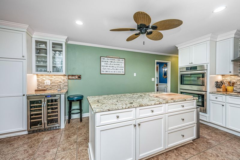 2846 S Palmer Dr, Charleston, SC 29414
