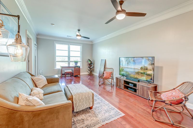 2244 Ashley Crossing Dr #334, Charleston, SC 29414