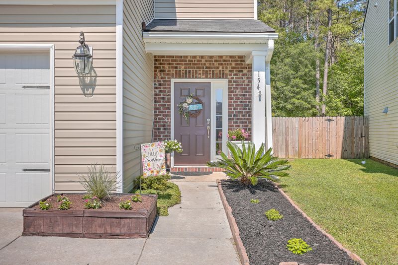 154 Longford Dr, Summerville, SC 29483