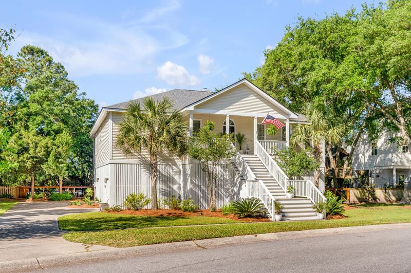 1490 Fiddlers Marsh Dr, Mount Pleasant, SC 29464