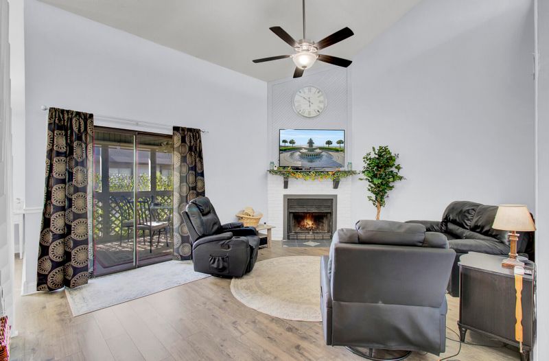407 Greenmeadow Dr, Goose Creek, SC 29445