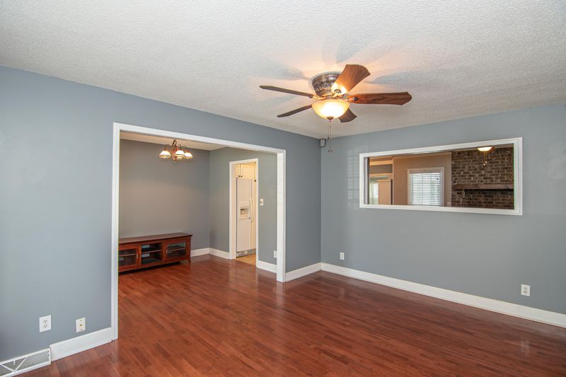 8124 Long Shadow Ln, North Charleston, SC 29406
