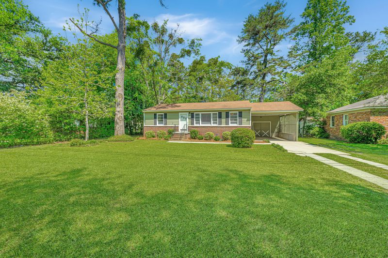 298 Embassy Dr, Summerville, SC 29483