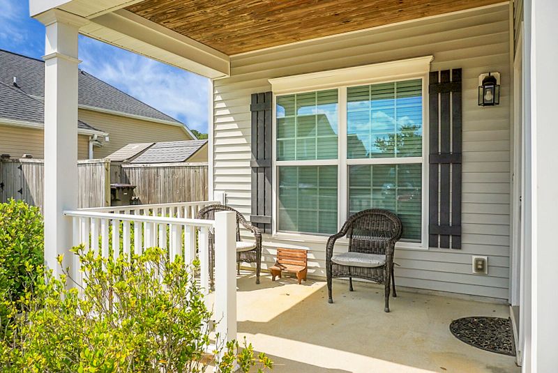 204 Urbano Ln, Goose Creek, SC 29445