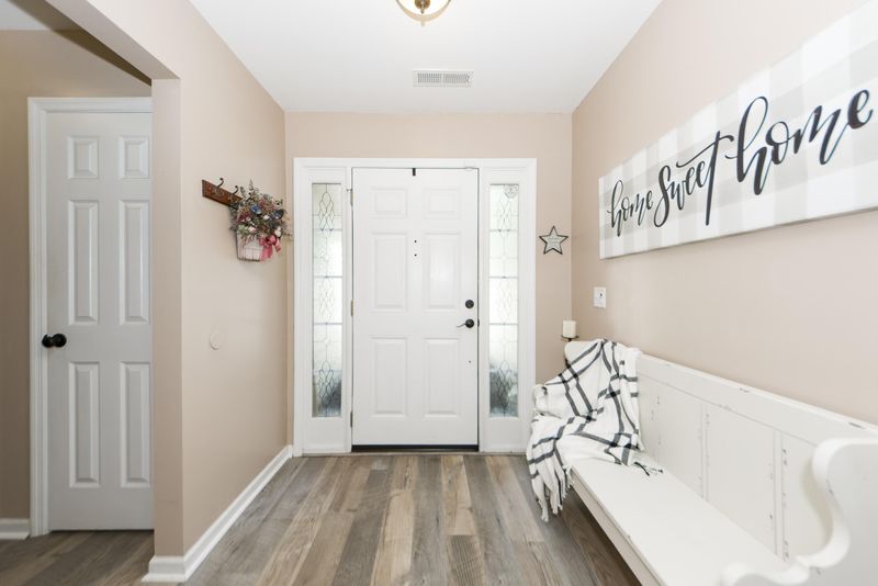 4833 Oak Leaf Rd, Summerville, SC 29485