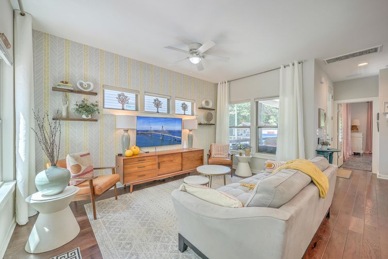 1095 Bexley St, North Charleston, SC 29405