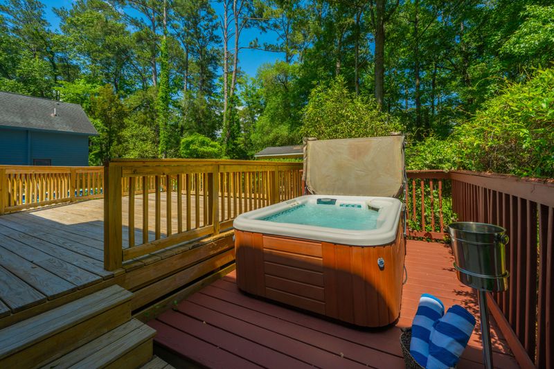 311 Shaftesbury Ln, Summerville, SC 29485