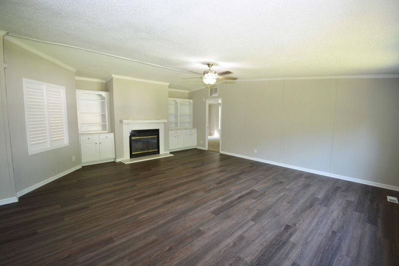 1143 Hamlin Rd, Mount Pleasant, SC 29466