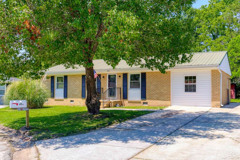 404 Farm Rd, Goose Creek, SC 29445