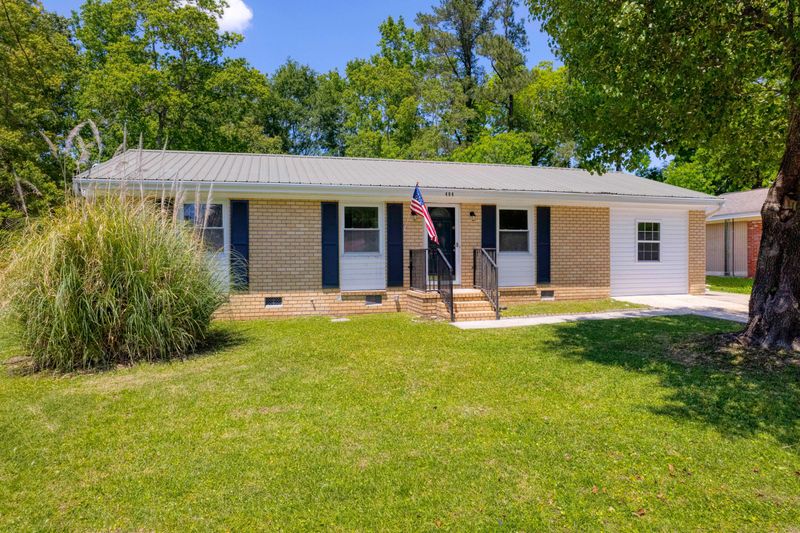 404 Farm Rd, Goose Creek, SC 29445