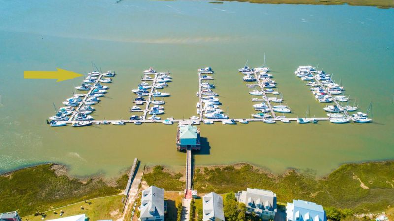 67 W 10th St #A-2, Folly Beach, SC 29439