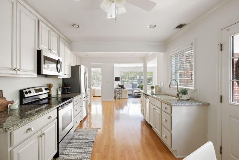 303 Wappoo Rd, Charleston, SC 29407