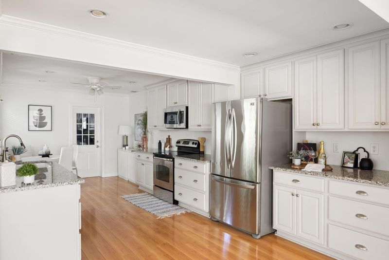 303 Wappoo Rd, Charleston, SC 29407