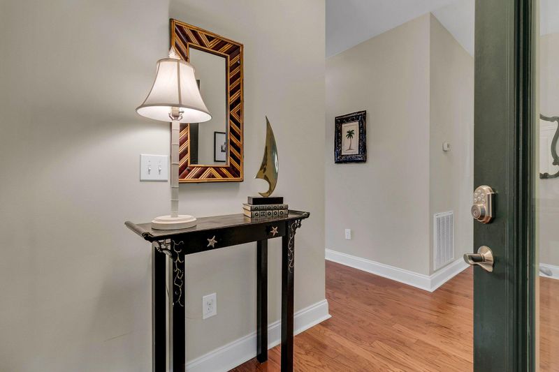 1479 Long Grove Dr #202, Mount Pleasant, SC 29464