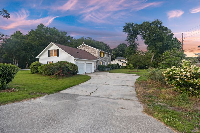 1549 Burningtree Rd, Charleston, SC 29412