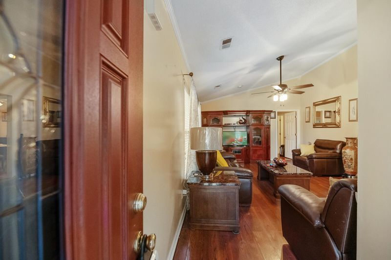 433 Stephanie Dr, Goose Creek, SC 29445