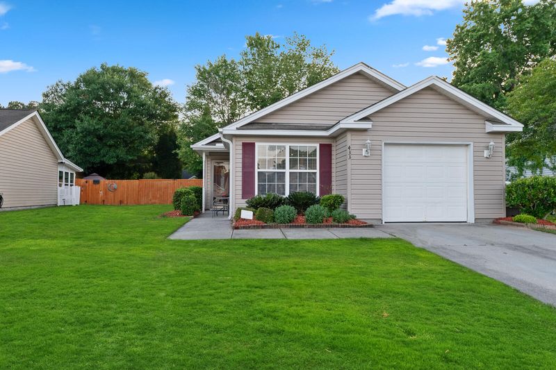 433 Stephanie Dr, Goose Creek, SC 29445