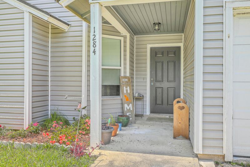 1284 Maryland Dr, Ladson, SC 29456
