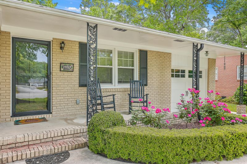 1447 Salisbury St, Charleston, SC 29407