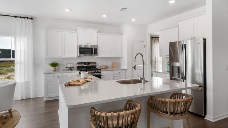 1242 Marsh Royal St, Summerville, SC 29486