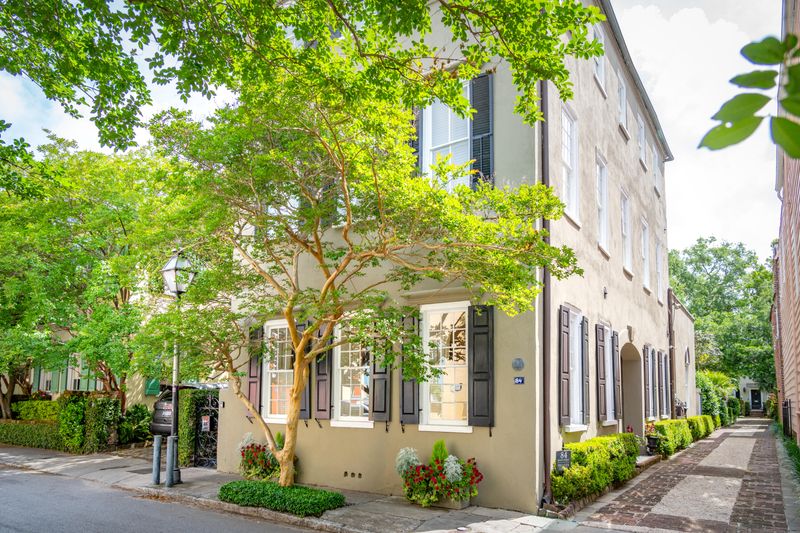 84 King St, Charleston, SC 29401