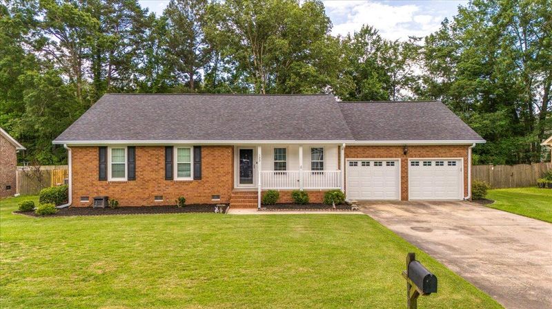133 Honeysuckle Ln, Summerville, SC 29485