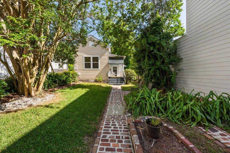 439 Race St, Charleston, SC 29403