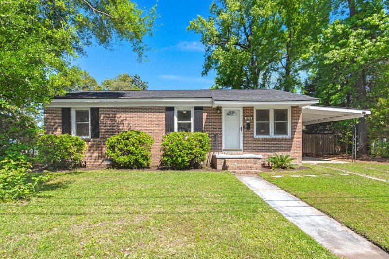 1404 Iroquois St, North Charleston, SC 29405