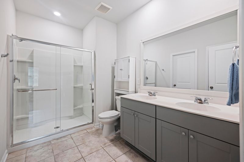 439 Spanish Wells Rd, Summerville, SC 29486