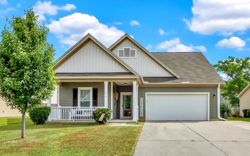 219 Sugarhouse Ct, Moncks Corner, SC 29461