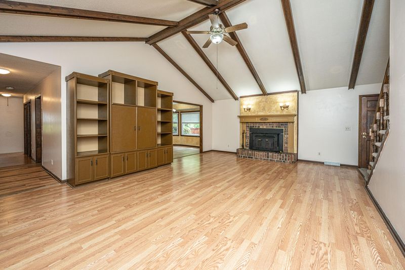 2545 Greenridge Rd, North Charleston, SC 29406