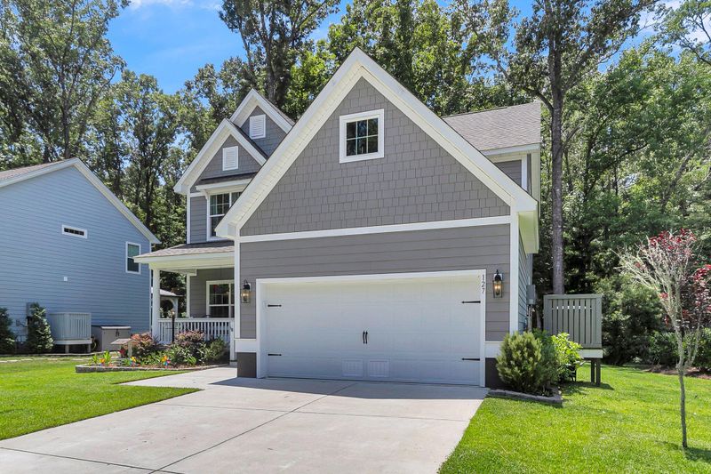 127 Windward Dr, Summerville, SC 29485