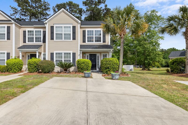 9158 Maple Grove Dr, Summerville, SC 29485