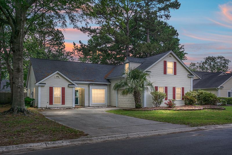 117 Saint Awdry St, Summerville, SC 29485
