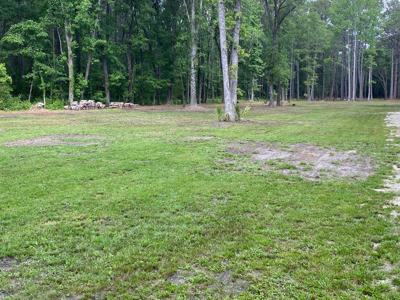 544 Dupre Rd, Mcclellanville, SC 29458