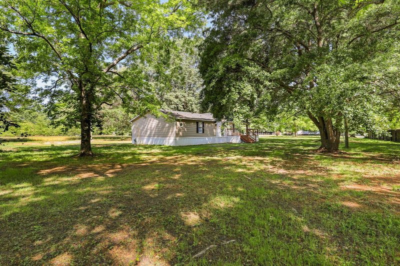 306 Macs Landing Rd, Pineville, SC 29468